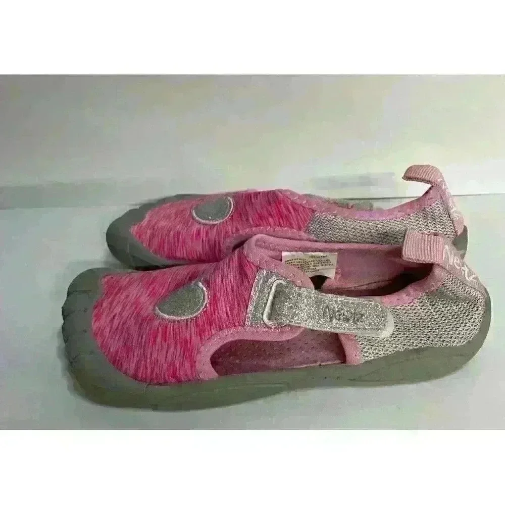 Newtz Kids Youth Size 13-1 Water Shoes Swim Pink Glitter Heart Hook Loop Girls‎